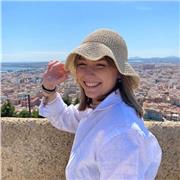 I offer tutoring in Italian, grammar and literature